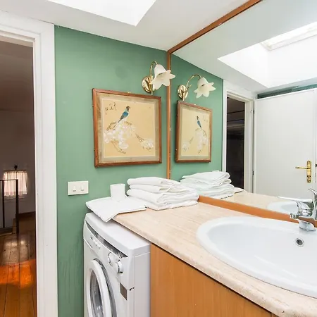 Rsh Trevi Fountain Apartment