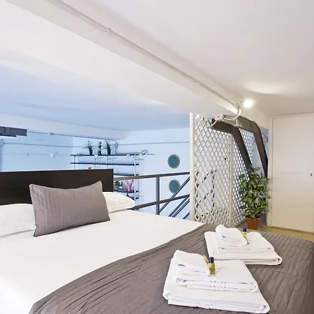 Rsh Trevi Fountain Apartment